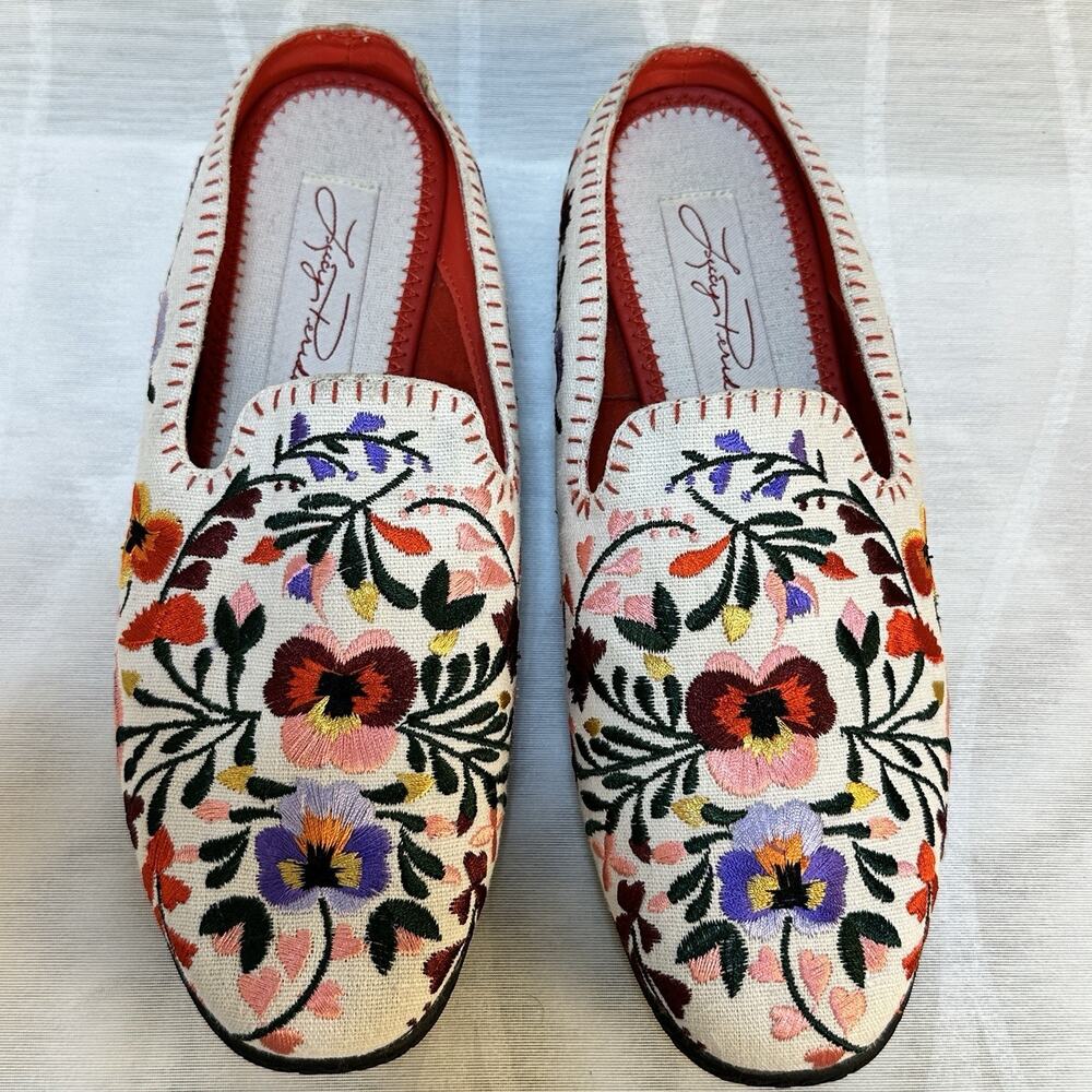 Floral Embroidered Women's Loafers